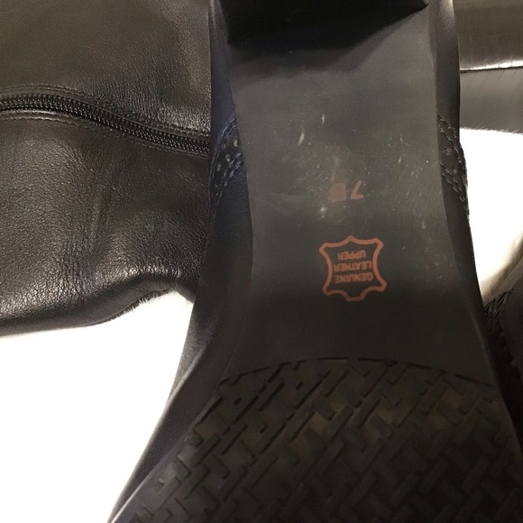 Talbots ALMOST NEW BARELY USED.  Black REAL leather boots with non-skid bottoms. - Picture 10 of 13